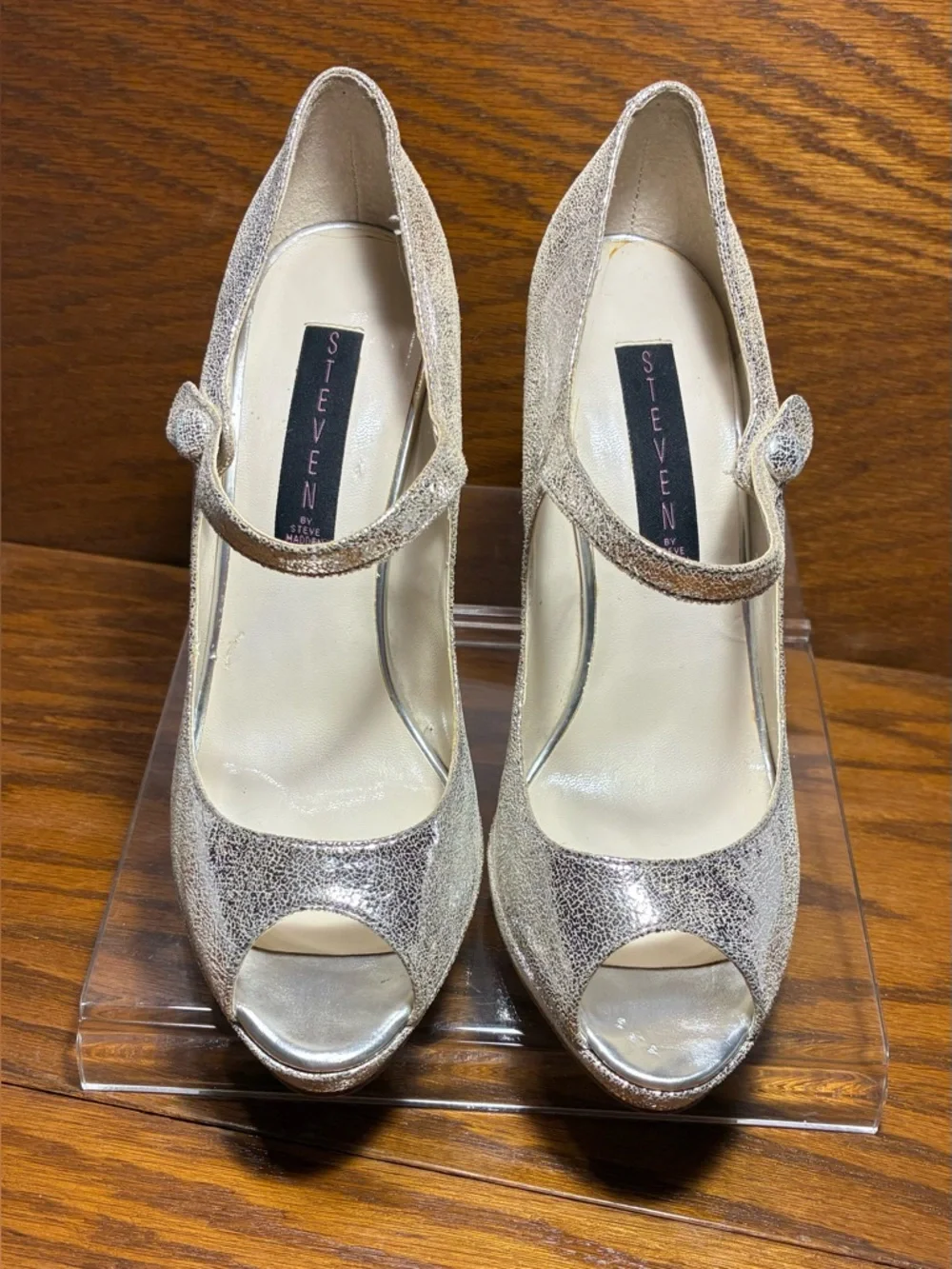 STEVEN Steve Madden Mary Jane Silver Textured Leather Platform Pumps Size 7.5